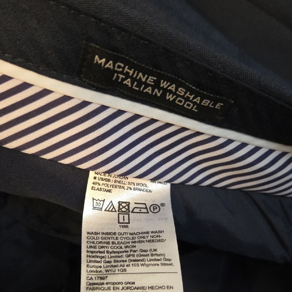 Banana Republic Italian Wool Blend Suit In Deep Blue, Size 10 - Picture 7 of 10